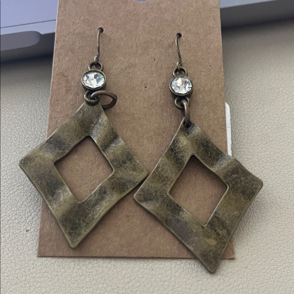 Gun Metal/Diamond-Shaped Drop Earrings with Clear Crystal Accent NWT